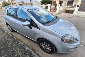 Fiat Punto 1.3 Multijet 75 CV 2014 5 porte grigia
