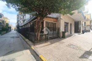 MULTILOCALE A POMIGLIANO D'ARCO