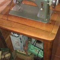 Macchina da cucire ASTER