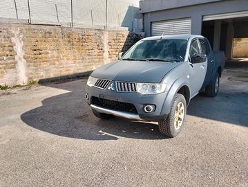Mitsubishi L 200 178 cv