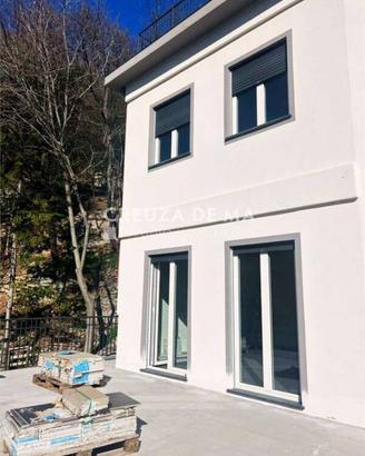 Appartamento di 84 m² con 3 locali e posto auto a 
