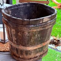 Catino antico in legno