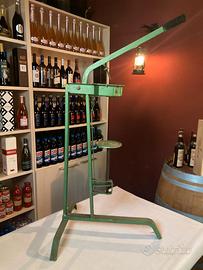 Tappatrice a colonna vintage per bottiglie vino