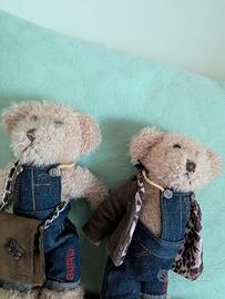 peluche orsetti gemelli con vestiti Guru 