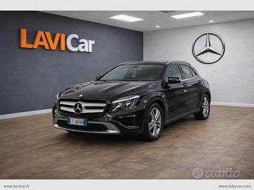 MERCEDES-BENZ GLA 180 d Premium