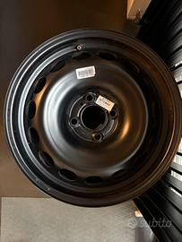 Cerchi in acciaio Mopar 4 fori da 16”