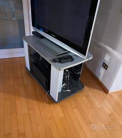 Televisore Panasonic plasma e porta tv grigio