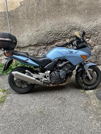 Honda cbf 600