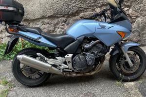 Honda cbf 600