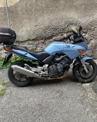 Honda cbf 600