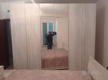 Camera da letto completa con materasso come nuovo