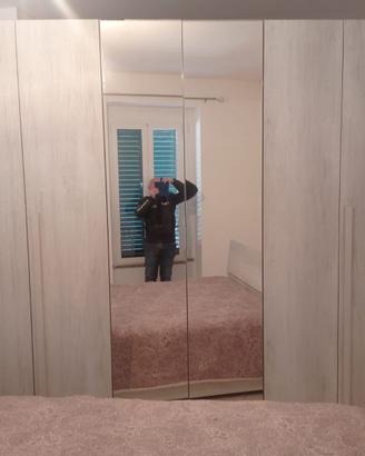 Camera da letto completa con materasso come nuovo
