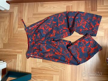 Pantaloni Burberry unisex blu con fantasie rosse