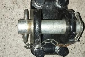 Gancio traino per trattore 
