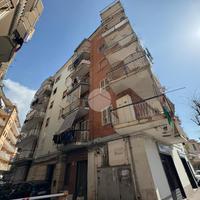 4 LOCALI A TORRE DEL GRECO