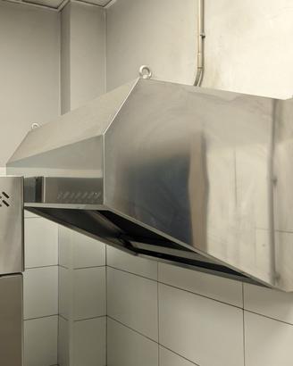 Cappa professionale + Pozzetto congelatore 