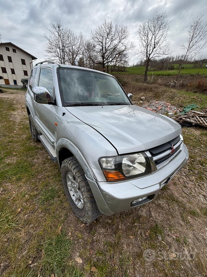 MITSUBISHI Pajero (2000-2007)