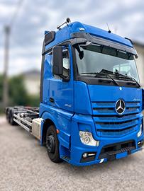 Camion MERCEDES ACTROS