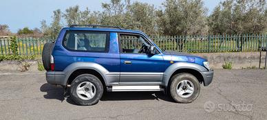 TOYOTA LAND CRUISER KZJ90 GX ANNO 2000