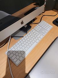 Tastiera Apple con cavo usb