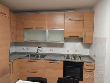 Cucina in piallacciato rovere 