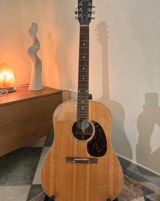Chitarra acustica