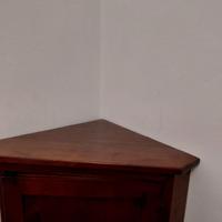 piccola credenza angolare