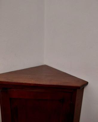 piccola credenza angolare