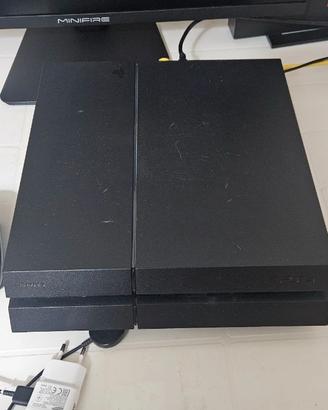 PLAYSTATION 4 +2 JOYSTICK + 5 giochi