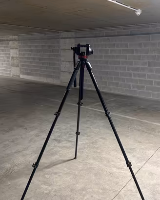 Cavalletto Manfrotto 055 + Testa Fluid Drag System