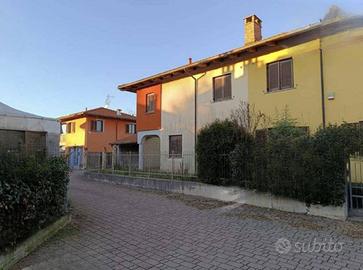 Immobile in asta di 162 m² con 5 locali a Stroppia
