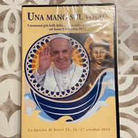 DVD, una mano sul volto