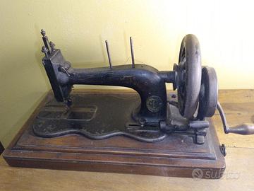Macchina da cucire Singer primi del 1900