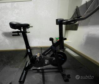 SPINBIKE NUOVA SOLO 4 MESI DI VITA COME NUOVA