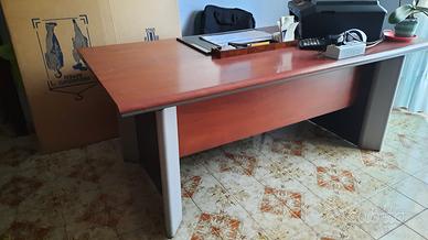 scrivania  professionale  