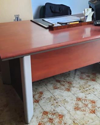 scrivania  professionale  