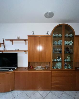 Mobli da salotto Credenza, tavola e sedie