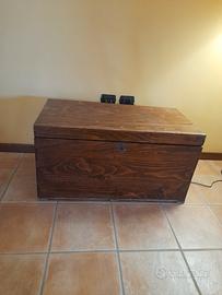 Antico baule porta tv