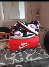 Air Jordan Mid Magenta