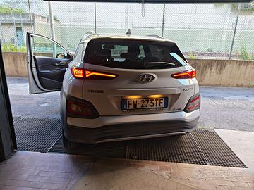 Hyundai Kona 64 KW Excellence - TRATTABILE