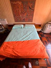 Letto con comodini