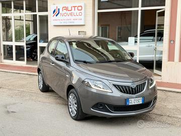 Lancia Ypsilon 1.0 FireFly 5 porte S&S Hybrid Silv