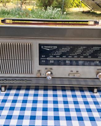 Radio d'epoca Magnadyne