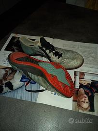 scarpe chiodate atletica Brooks