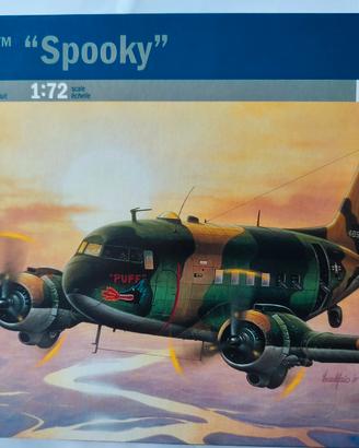 Kit Douglas AC-47 "Spooky" in scala 1:72