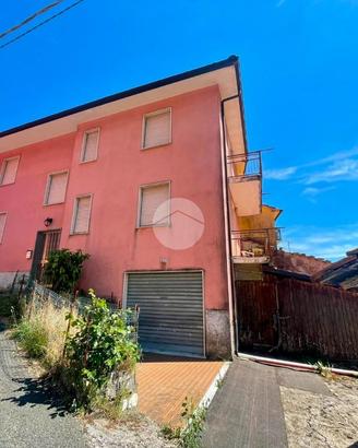CASA SEMINDIPENDENTE A MAISSANA