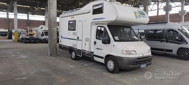 CAMPER MCLOUIS
