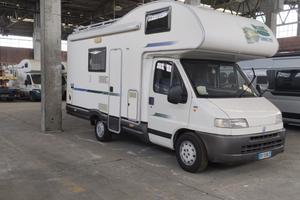 CAMPER MCLOUIS