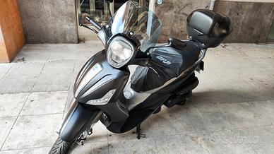 Beverly 350