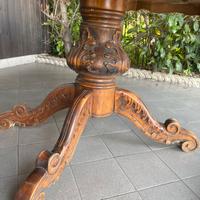 Tavolo in noce antico